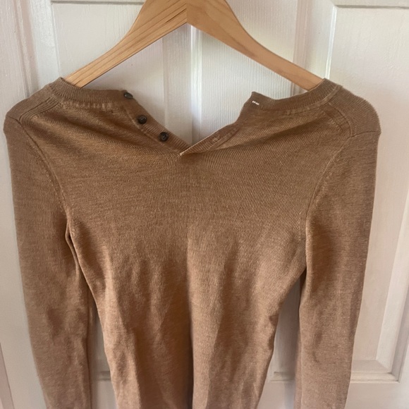 100% Merino Wool Banana Republic Sweater - Picture 4 of 4